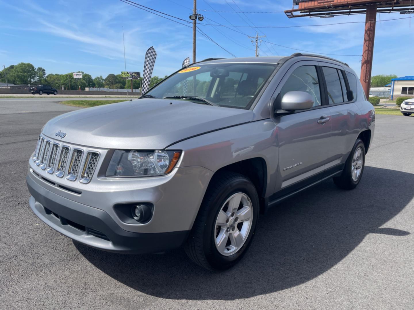 2016 Silver Jeep Compass (1C4NJCEA4GD) with an 4-Cyl, 2.0 Liter engine, Automatic, CVT transmission, located at 8008 Warden Rd, Sherwood, AR, 72120, (501) 801-6100, 34.830078, -92.186684 - Photo#3